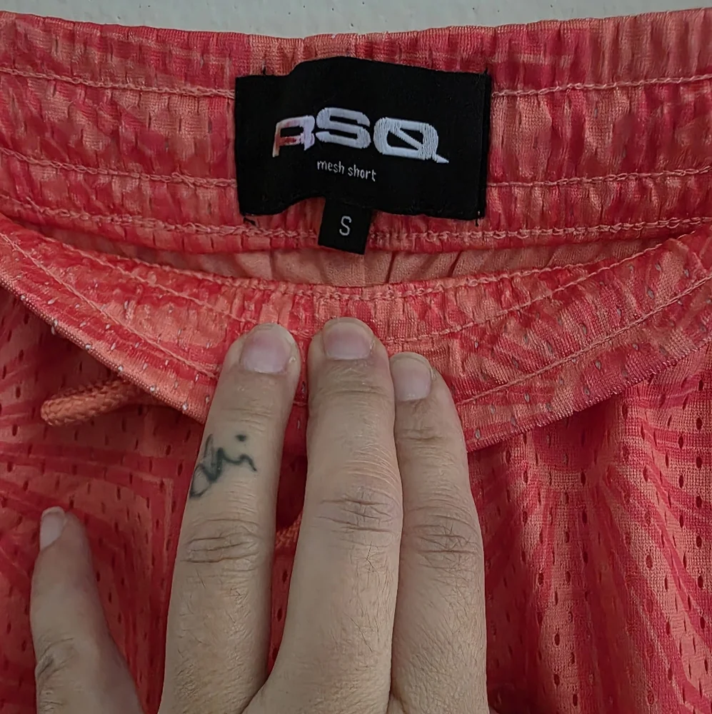 RSQ Coral Mesh Shorts‎ sz Small